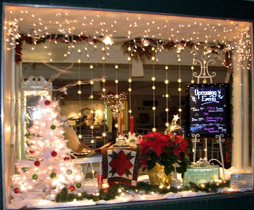Trang trí nhà hàng đón noel bằng dây đèn
