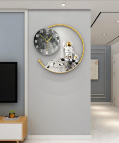Đồng hồ treo tường phi hành gia độc đáo sang trọng 50cm