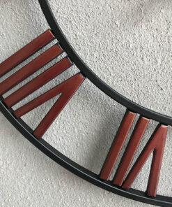 Đồng hồ treo tường sắt nghệ thuật số La Mã cổ điển.